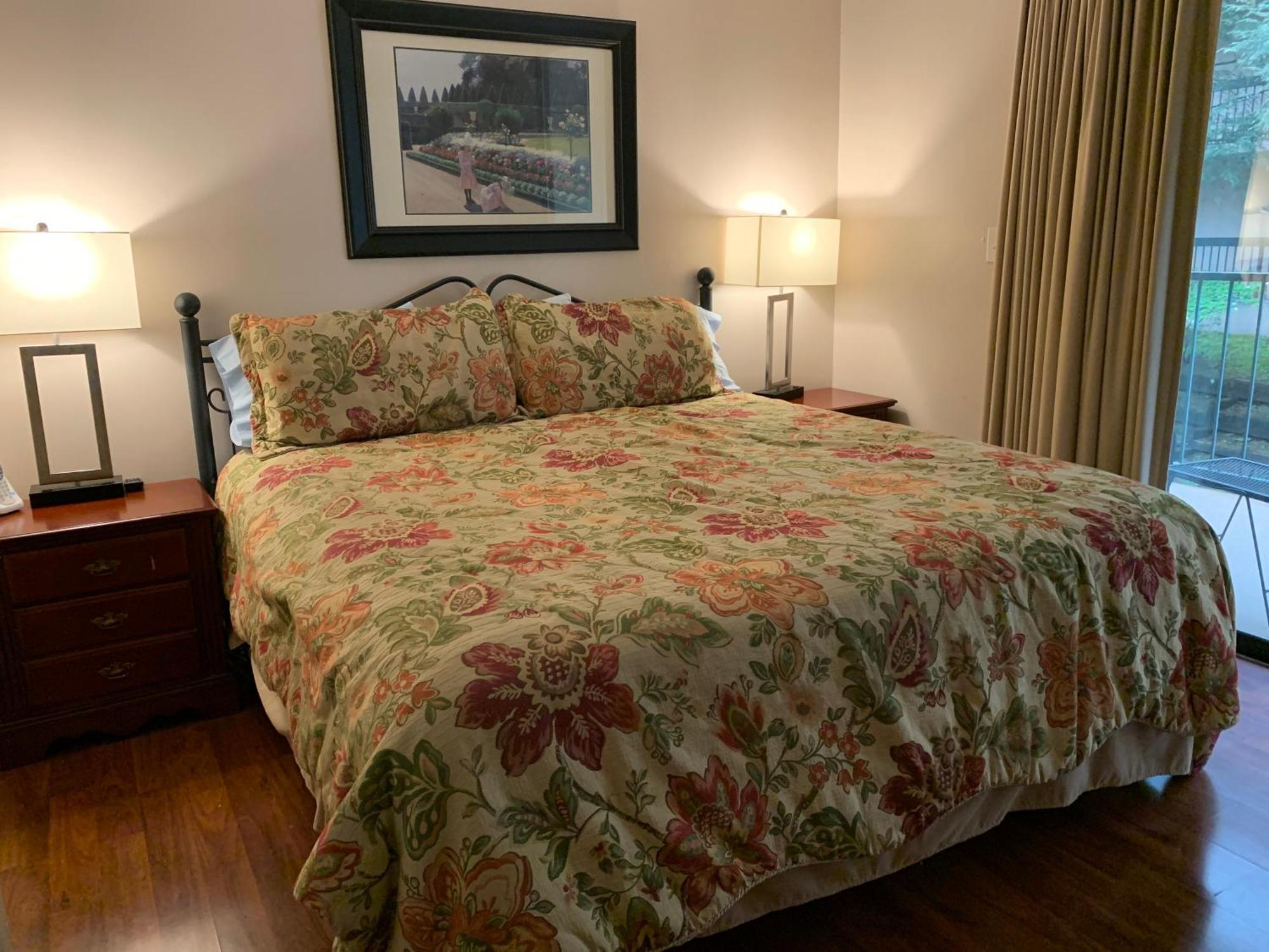 Oak Square Rentals Гатлинбург Номер фото