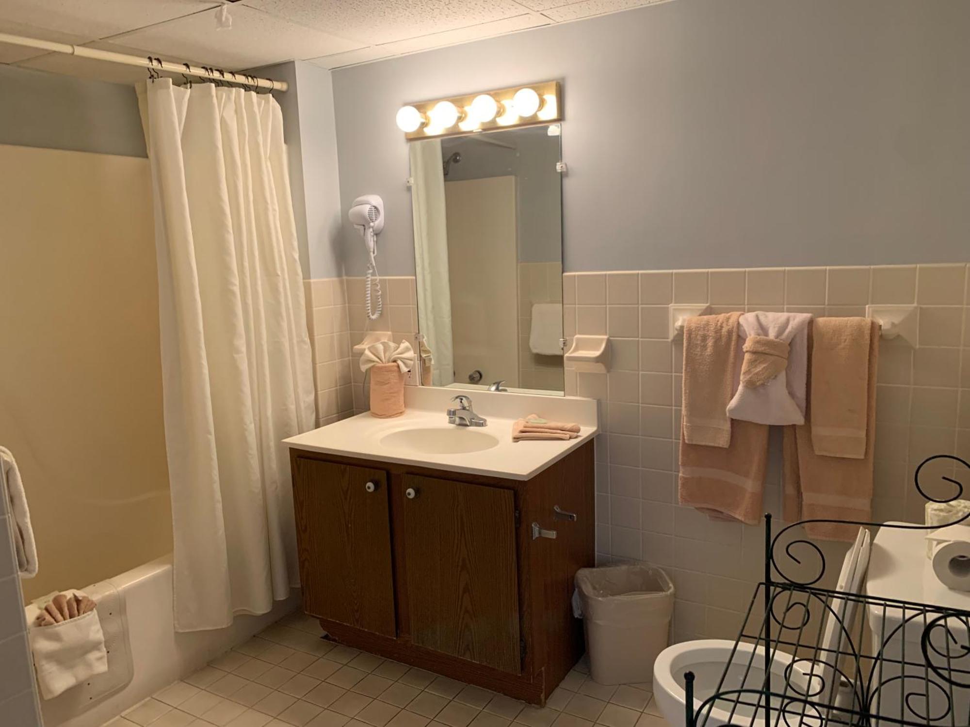Oak Square Rentals Гатлинбург Номер фото