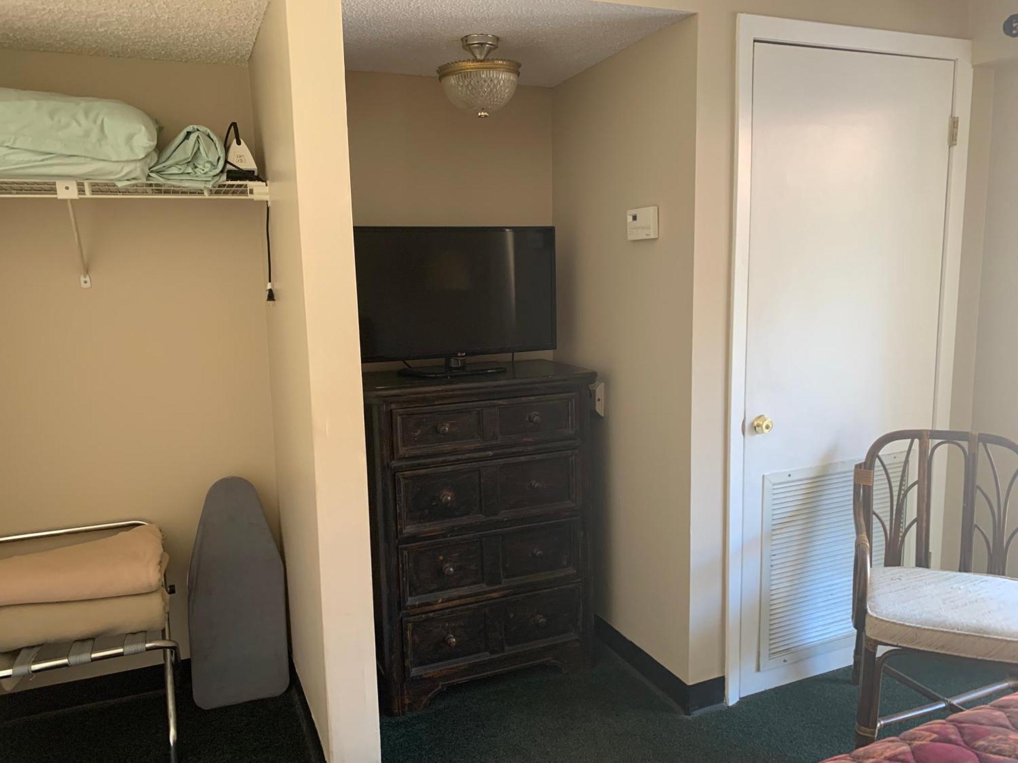 Oak Square Rentals Гатлинбург Номер фото