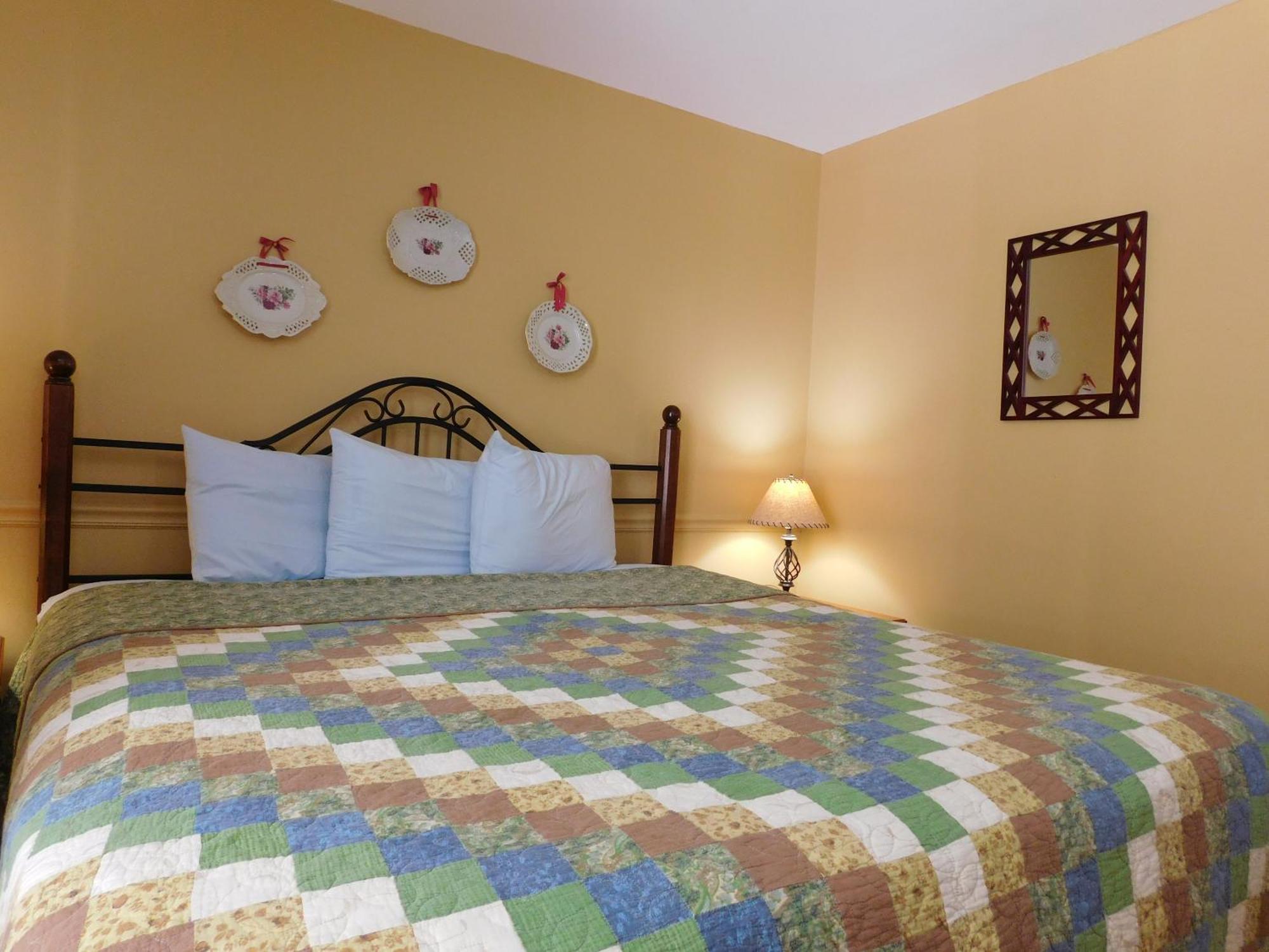 Oak Square Rentals Гатлинбург Номер фото
